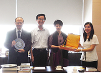 Prof. Yang Geng (2nd from left), Vice-President of Beijing Normal University and President of BNU Press meets with Prof. Michael Hui (1st from left), Pro-Vice-Chancellor of CUHK